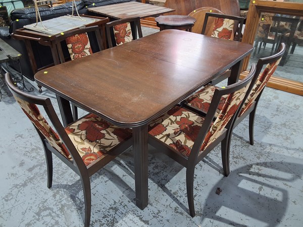 Lot 121 - DINING SUITE