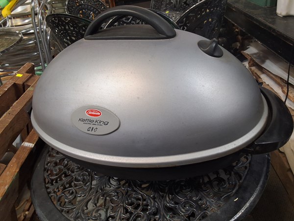 Lot 381 - ELECTRIC BBQ