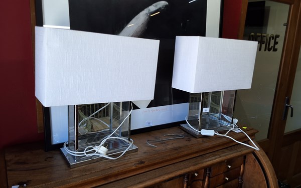 Lot 63 - TABLE LAMPS