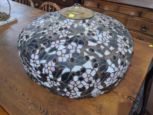 Lot 16 - LAMPSHADE