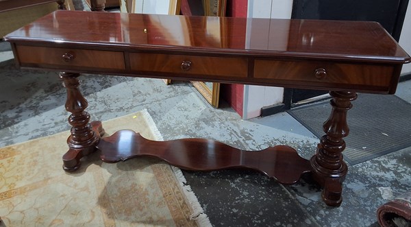 Lot 22 - CONSOLE TABLE