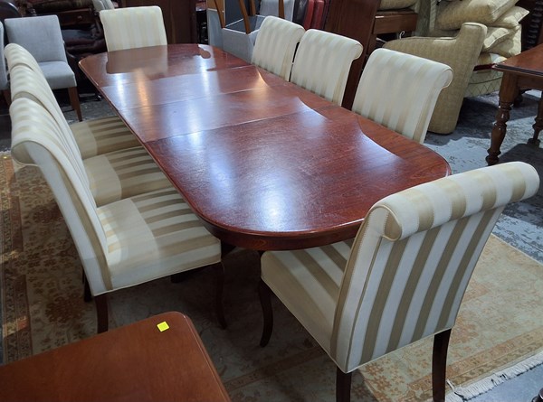 Lot 13 - DINING SUITE