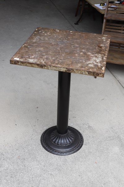 Lot 118 - BAR TABLE