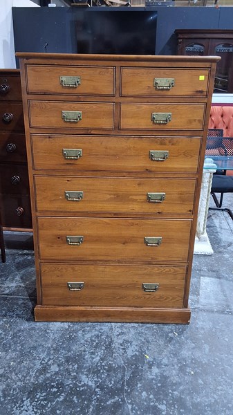 Lot 7 - CHEST OF DRAWERS