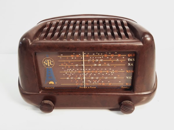 Lot 1280 - STC MANTLE RADIO