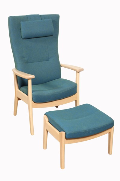 Lot 57 - PLUS 5910 RECLINER & FOOTSTOOL