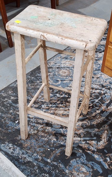 Lot 310 - VINTAGE STOOL