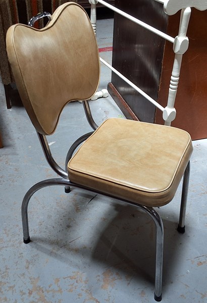 Lot 309 - RETRO CHAIR