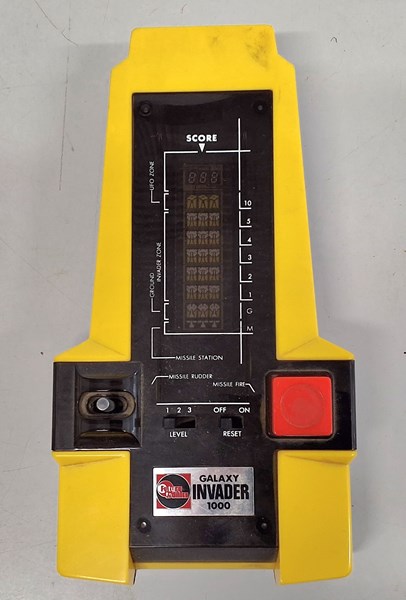 Lot 1203 - ELECTRONIC GAME