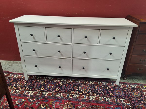 Lot 98 - CHEST OF DRAWERS