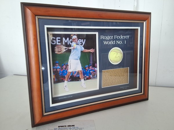 Lot 32 - SPORTING MEMORABILIA