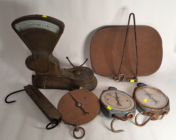 Lot 1451 - VINTAGE SCALES