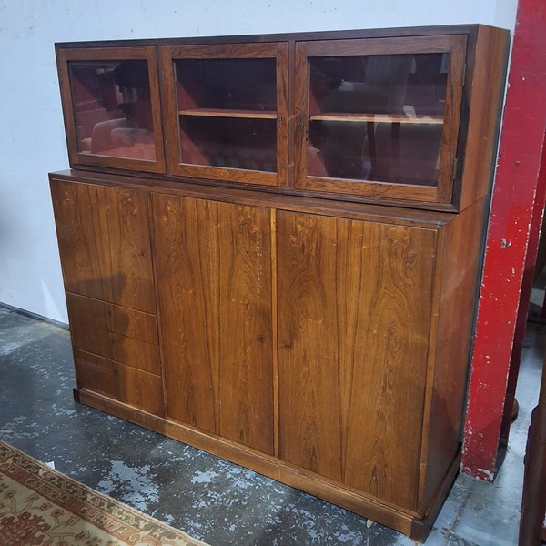 Lot 2 - HIGHBOARD