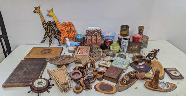 Lot 1447 - VINTAGE COLLECTABLES