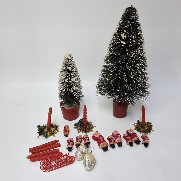 Lot 1026 - CHRISTMAS DECORATIONS