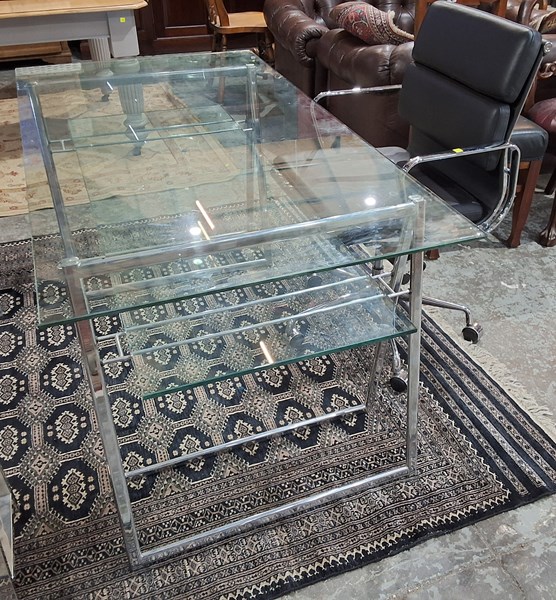 Lot 78 - DESK AND CHAIR