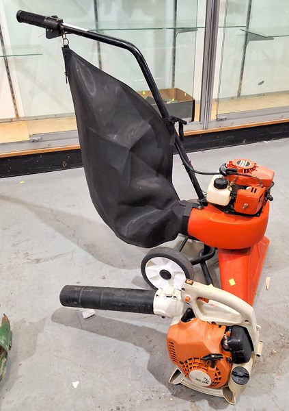 Lot 233 - GARDEN TOOLS