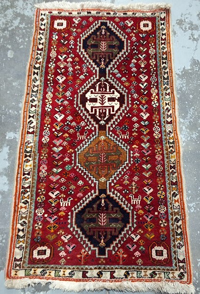 Lot 180 - ENTRANCE RUG
