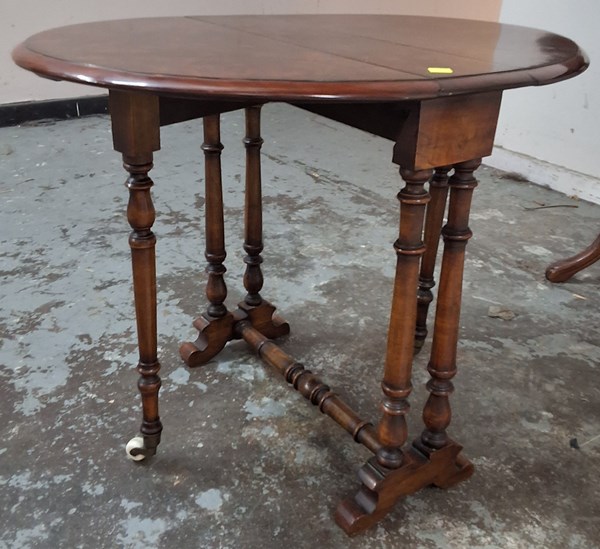 Lot 178 - SUTHERLAND TABLE
