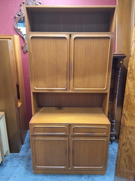 Lot 67 - WALL UNIT