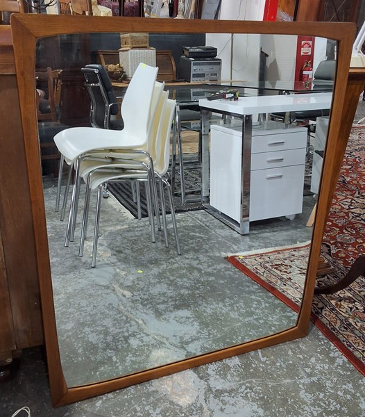 Lot 161 - MIRROR