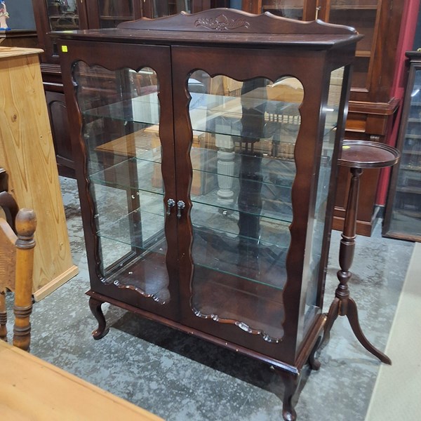 Lot 149 - DISPLAY CABINET