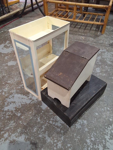 Lot 271 - FURNITURE LOT