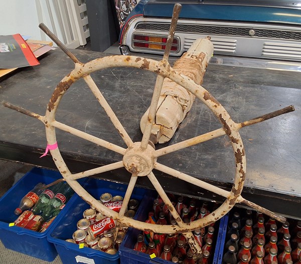 Lot 288 - SHIPS WHEEL