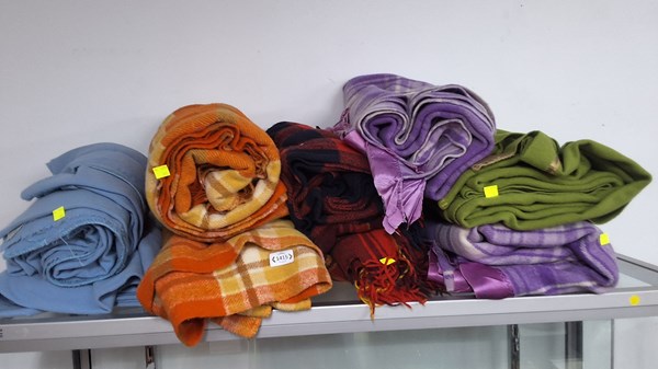 Lot 1415 - VINTAGE BLANKETS