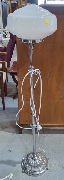Lot 319 - STANDING LAMP