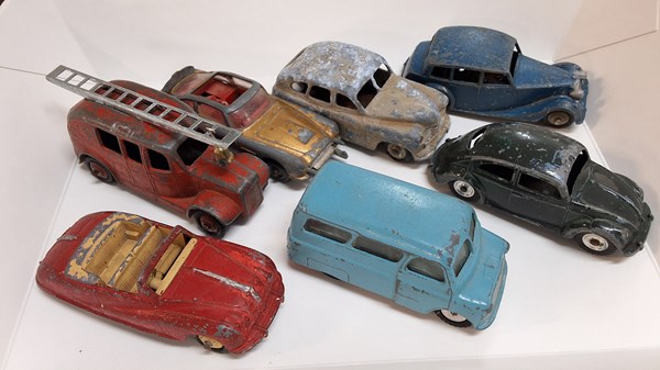 Lot 1204 - TOY CARS
