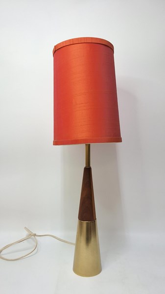 Lot 1144 - TABLE LAMP