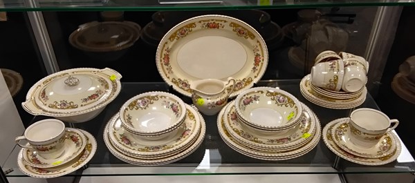 Lot 1190 - DINNER SERVICE