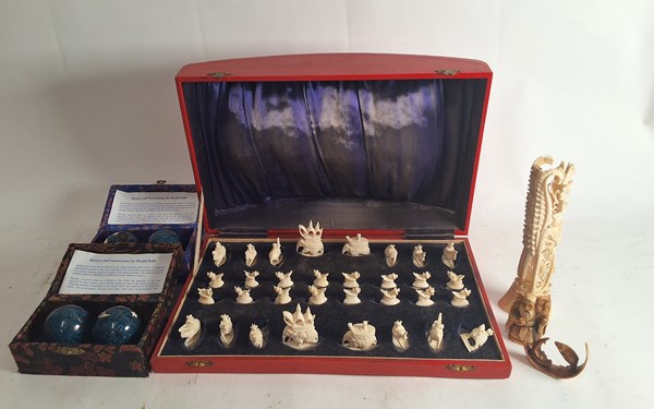 Lot 1427 - CHESS & COLLECTABLES