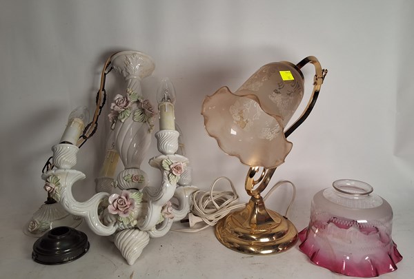 Lot 1433 - LIGHTING LOT
