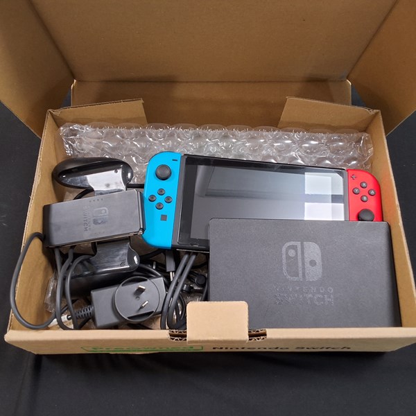 Lot 1223 - NINTENDO SWITCH