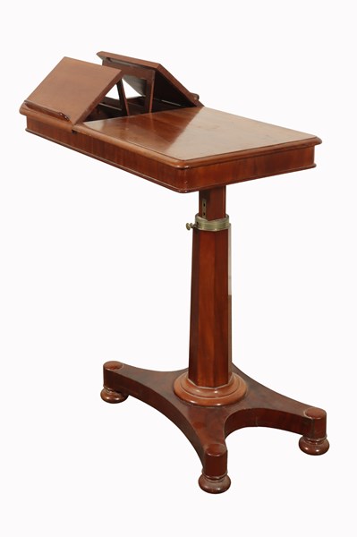 Lot 7 - READING TABLE