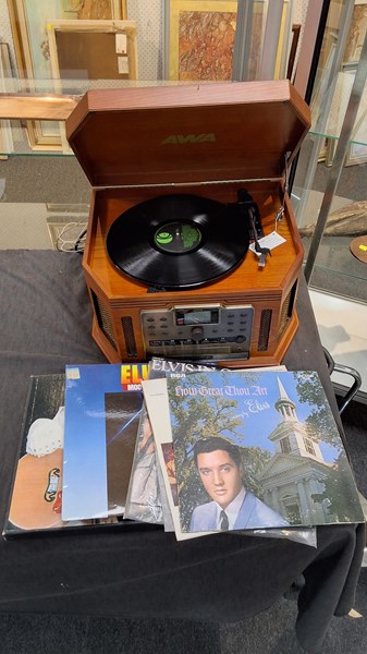 Lot 1160 - RECORD PLAYER