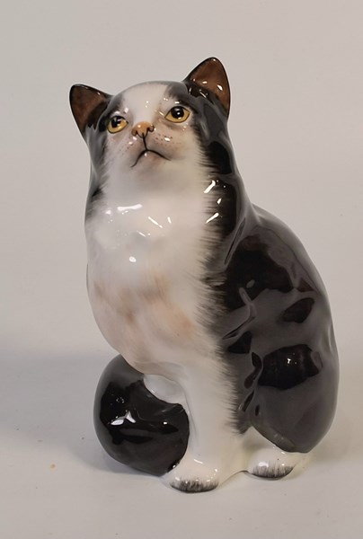 Lot 1173 - DOULTON FIGURE