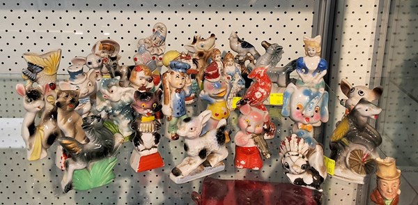 Lot 1260 - CERAMIC FIGURINES