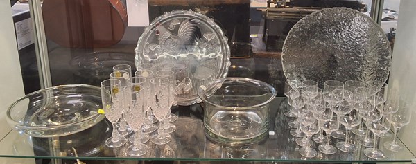 Lot 1326 - ASSORTED GLASSWARE