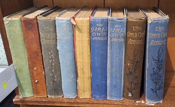 Lot 1252 - GIRL'S OWN ANNUALS.
