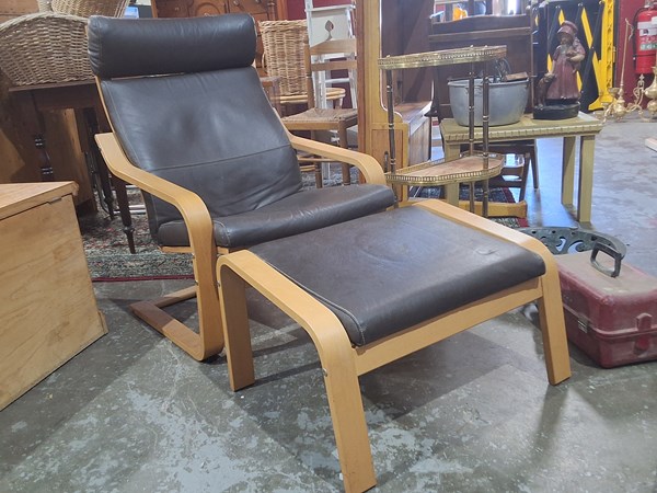 Lot 31 - ARMCHAIR