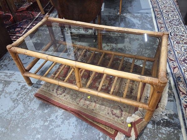 Lot 178 - COFFEE TABLE