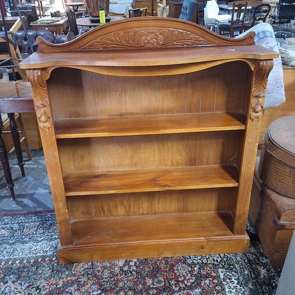 Lot 167 - BOOKSHELF