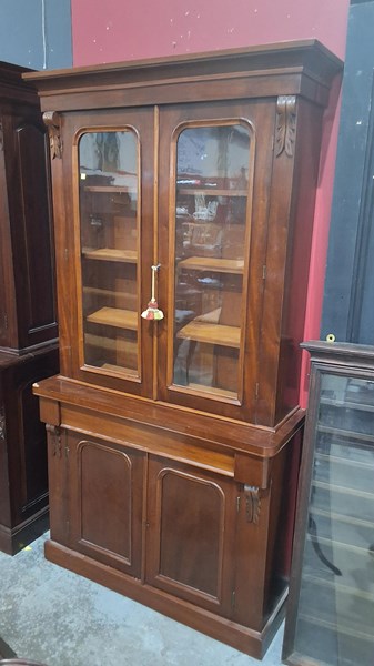 Lot 125 - BOOKCASE