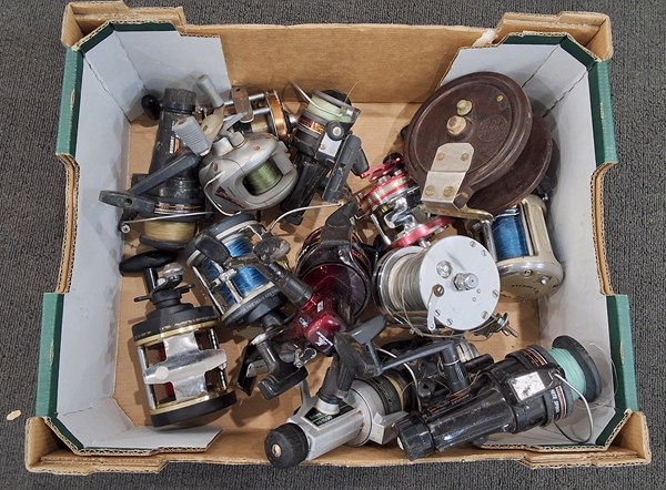 Lot 1319 - FISHING REELS