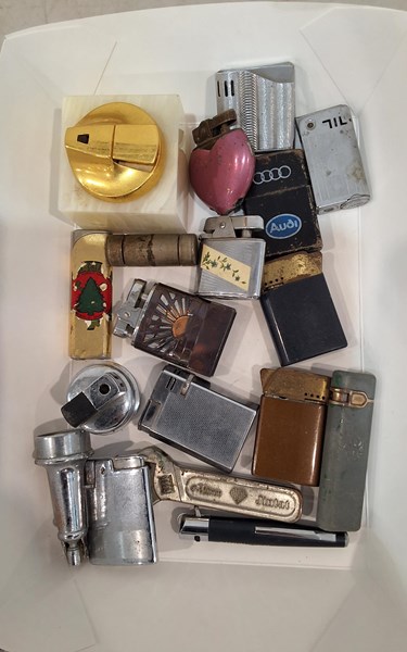 Lot 1272 - LIGHTERS
