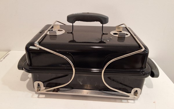 Lot 1418 - WEBER GRILL