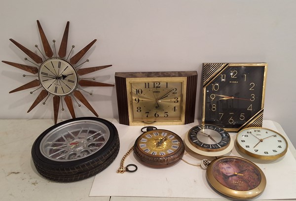 Lot 1549 - WALL CLOCKS